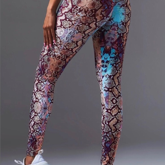 Matching LiciFit set( leggings and bra in great condition) - Picture 4 of 6